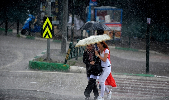 Bursa'ya kuvvetli sağanak ve dolu uyarısı