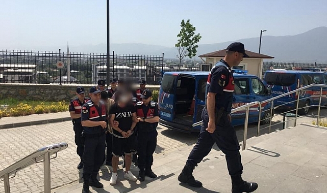 Bursa'da bakır kablo yakan 4 şüpheli suçüstü yakalandı