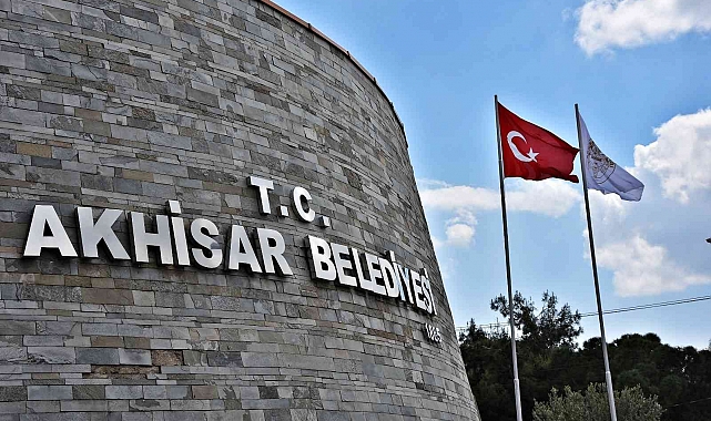 CHP'li Akhisar Belediyesi icralık oldu