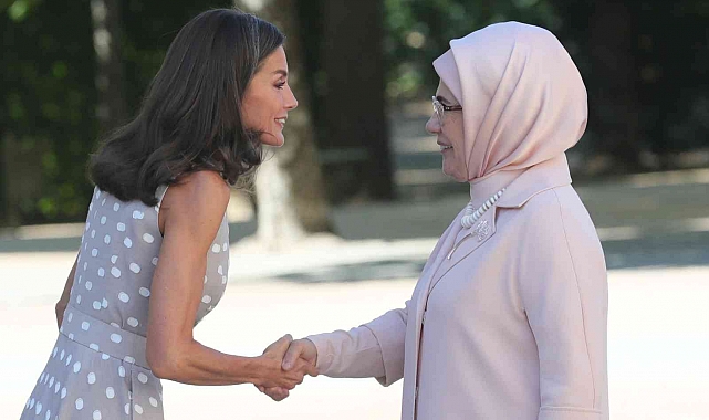 Emine Erdoğan, NATO liderlerinin eşleriyle İspanya Kraliçesi Letizia tarafından ağırlandı