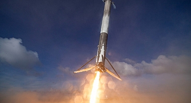 Falcon 9 roketini bu kez Alman keşif uydusu için havalandırdı...SpaceX yine görevde!