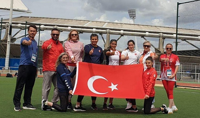 Fransa'da altın madalyanın sahibi Fatma Damla Altın