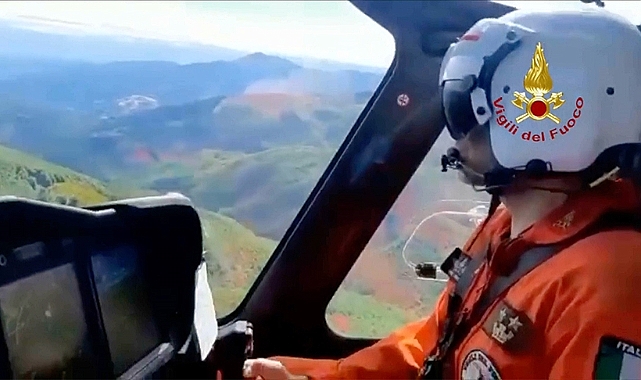 İtalya'da kaybolan, içinde 4 Türk'ün de bulunduğu helikopteri arama çalışmaları yeniden başladı