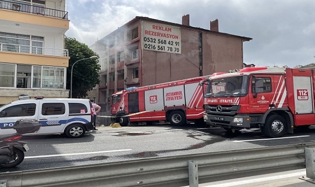 Kadıköy'de metruk binada yangın