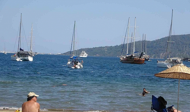Marmaris'te, denizi tekneler kapladı