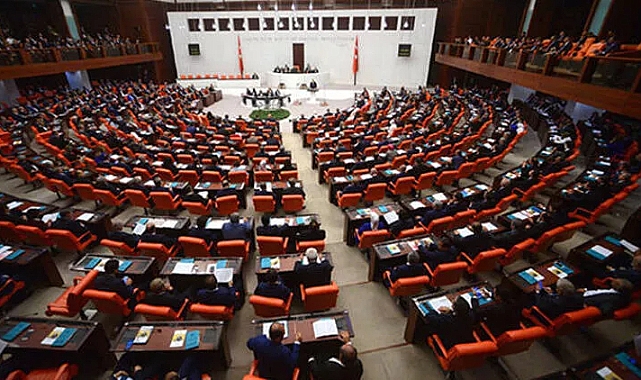 Muhalefetin eleştiri odağındaki dezenformasyon yasası ekim ayında görüşülecek