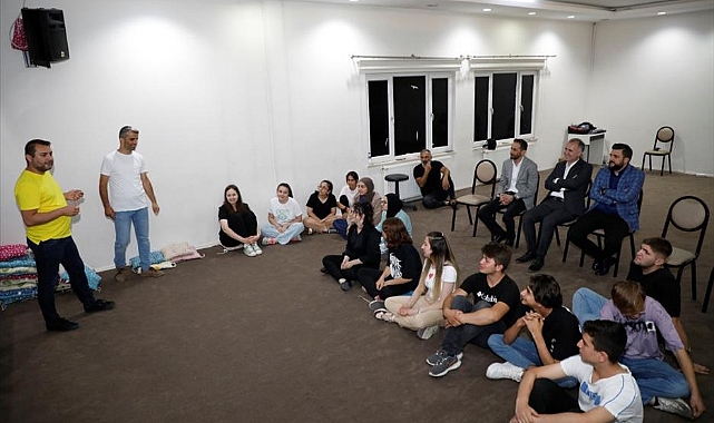 Şehir Tiyatrosu doğaçlama spor eğitiminden geçti