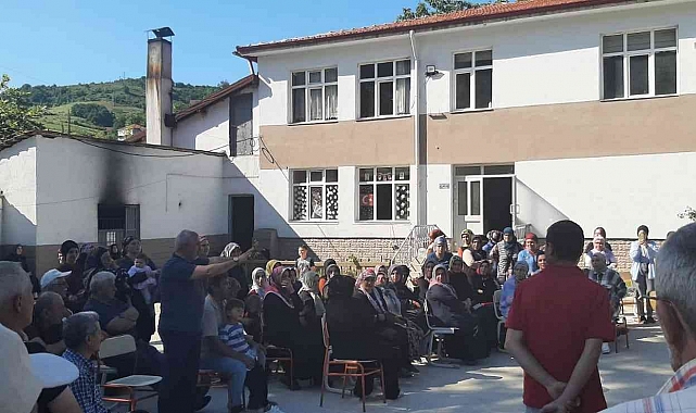 Sinop'ta okulun kapatılmasına vatandaşlardan tepki