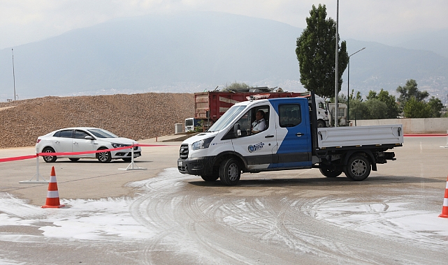 Şoförlere güvenli sürüş eğitimi