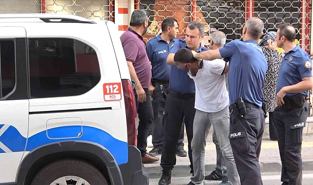 Üvey annesini darp edip kendini eve kilitleyen genci polis gözaltına aldı