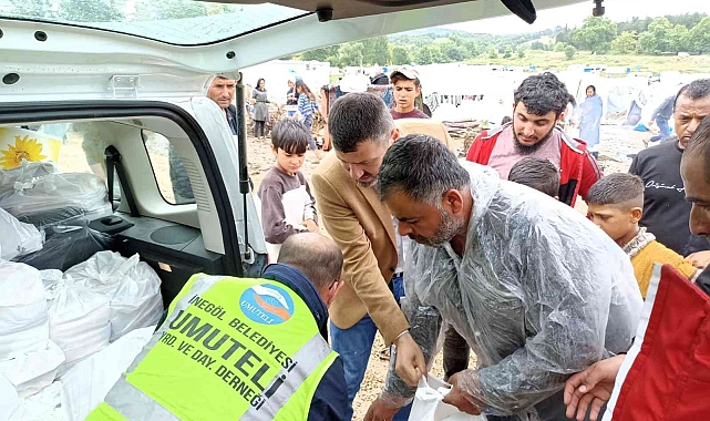 Yağıştan etkilenen mevsimlik işçilerinin yardımına İnegöl Belediyesi koştu