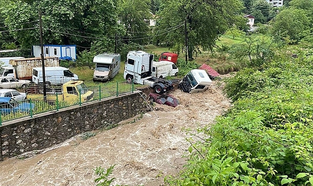 Zonguldak'ta Çaydamar Deresi taştı