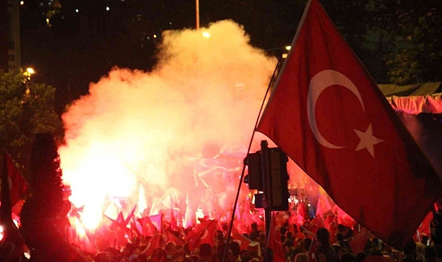 Ak Parti Bursa İl Başkanı Davut Gürkan darbe gecesini anlattı