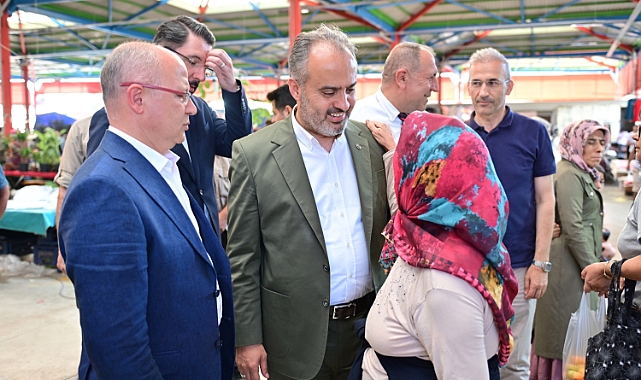 Bayram öncesi vatandaşa Başkan Aktaş morali