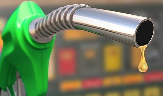 Benzine 1 lira 54 kuruş indirim, otogaza 30 kuruş zam geldi