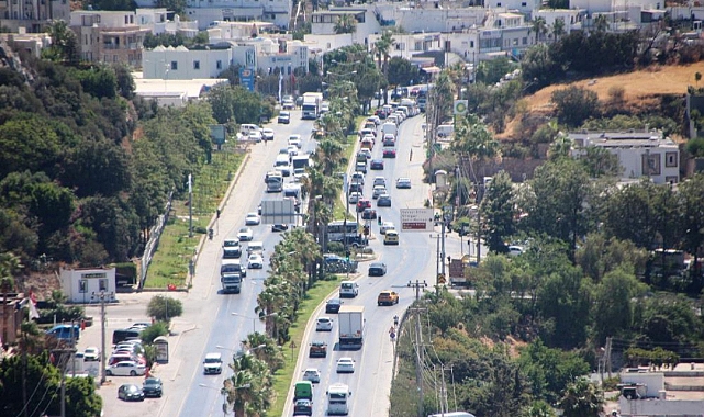 Bodrum'a tatilci akını başladı