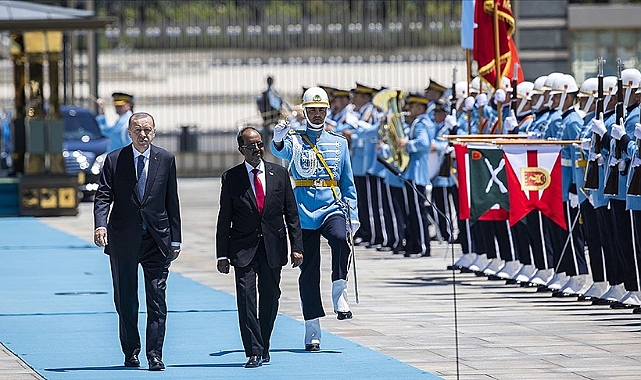 Cumhurbaşkanı Erdoğan, Somali Cumhurbaşkanı Mahmud'u resmi törenle karşıladı