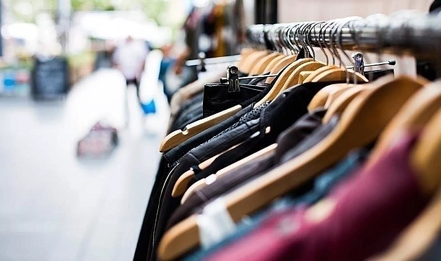 'Hızlı moda'nın bedeli: İngiltere'nin kıyafet çöpleri Gana sahillerine vurdu