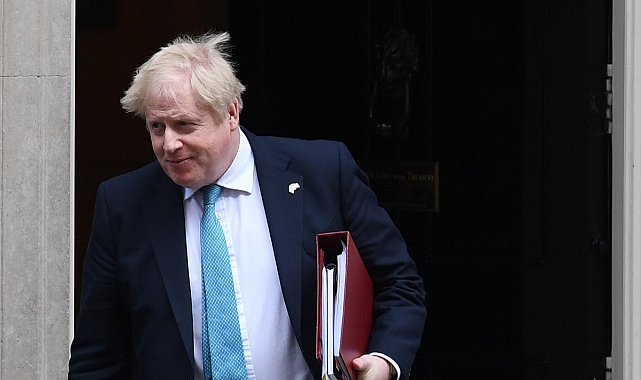 İngiltere Başbakanı Johnson'dan istifalara yanıt