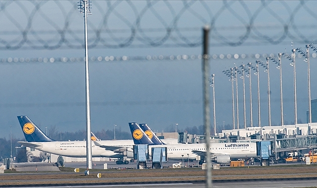 Lufthansa, uyarı grevi nedeniyle binden fazla uçuşu iptal etti