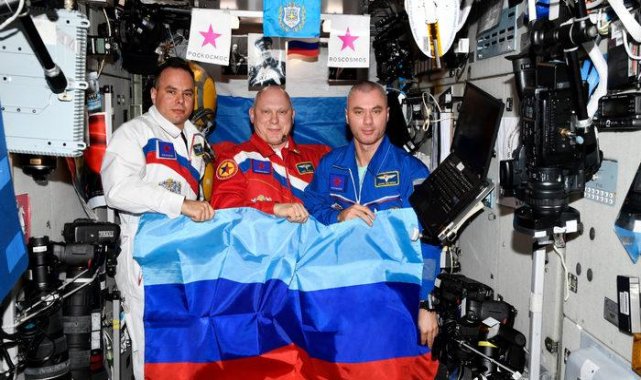 NASA'dan ISS'deki Rus kozmonotlara bayrak tepkisi