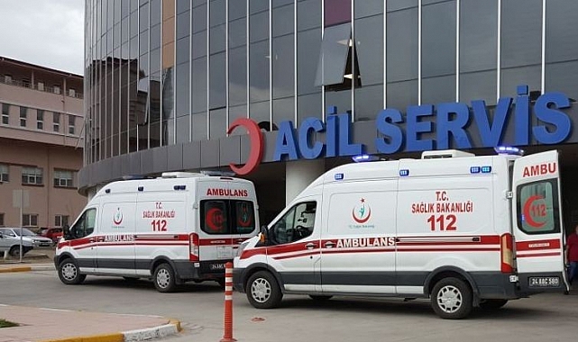 Polisi bacağından bıçakladılar