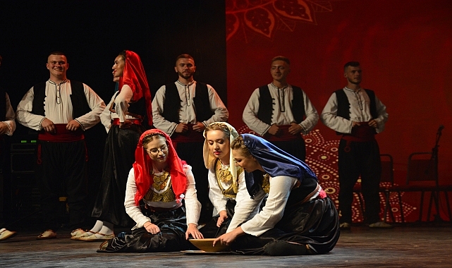 "Uluslararası Altın Karagöz Halk Dansları Yarışması" başladı