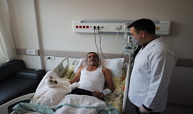 Bursa'da bir işçinin kopan parmakları 10 saatlik operasyonla yerine dikildi
