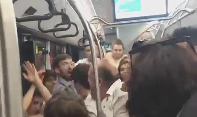 Otobüste tekme tokat birbirlerine girdiler