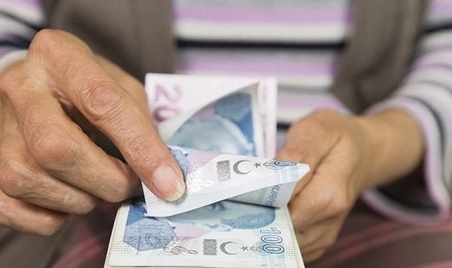 Promosyon ödemesi 10 bin TL’ye dayandı! Emekliler bu tarihe dikkat