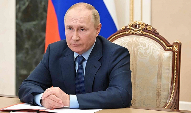 Putin sığınmacı kararnamesini imzaladı