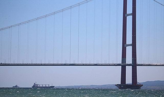 Ukrayna'dan yola çıkan mısır yüklü geminin Çanakkale Boğazı'ndan geçişi başladı