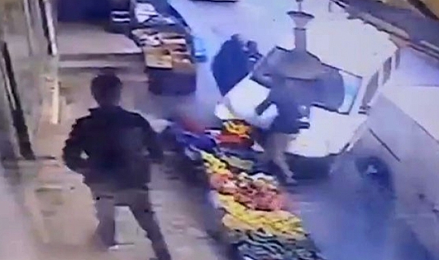 Arnavutköy'de feci kaza okula giden çocuğa araç çarptı