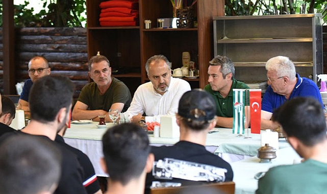 Bursaspor Alinur Aktaş ile bir araya geldi