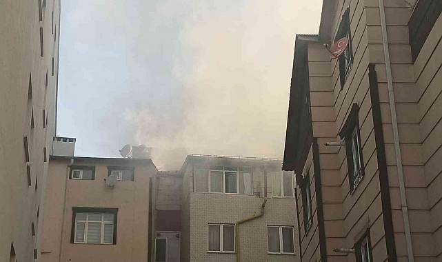 Çatı katında çıkan yangın korkuttu