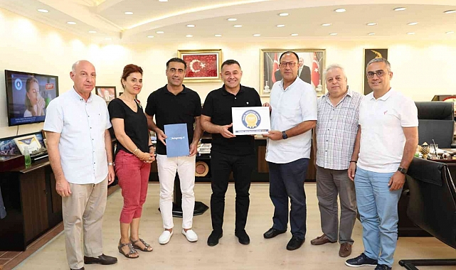 Hollandalı turistler Alanya'dan memnun