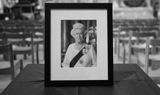 İngiltere'de tüm maçlar ertelendi! Kraliçe Elizabeth...