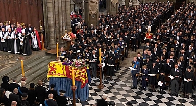 Kraliçe 2. Elizabeth için resmi cenaze töreni düzenlendi