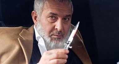 Kurtlar vadisi Zaza'nın annesi evinin bahçesinde ipe asılı halde ölü bulundu