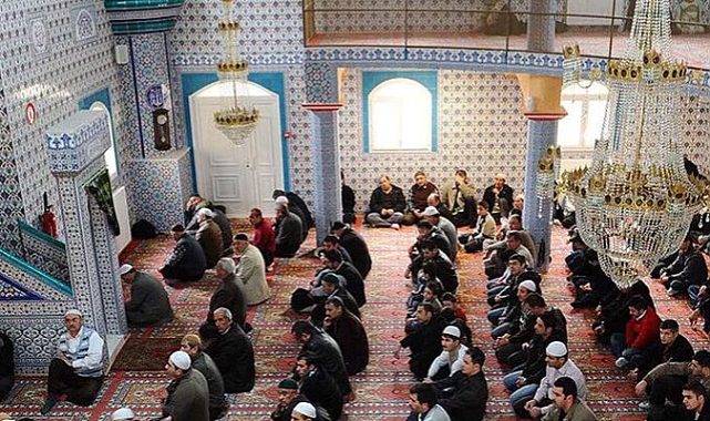 Liste oluşturuldu! İmamları sınır dışı etmeye hazırlanıyor