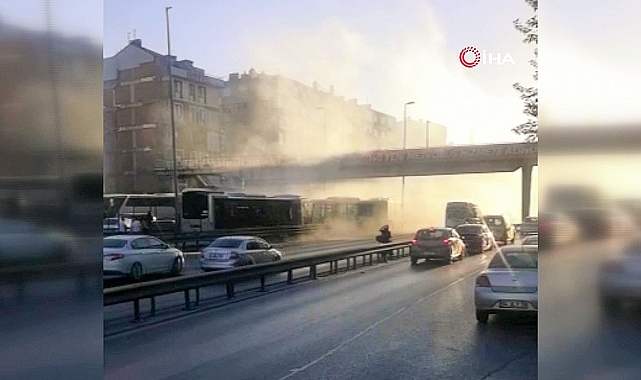 Metrobüs kazasından saniyeler sonrası kamerada