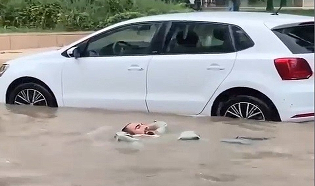 Mudanya'daki sel felaketinde suda yüzen adam konuştu!