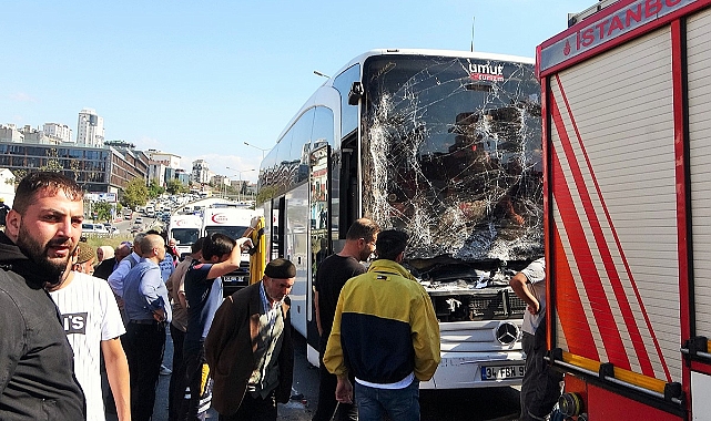 Pendik'te yolcu otobüsüyle kamyon çarpıştı