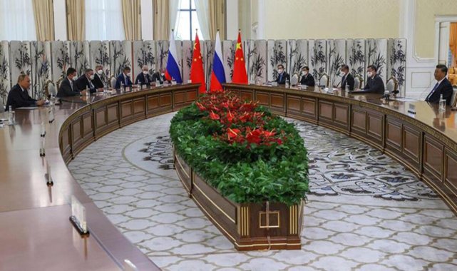 Putin'den flaş açıklamalar... Çin'e teşekkür, ABD'ye mesaj