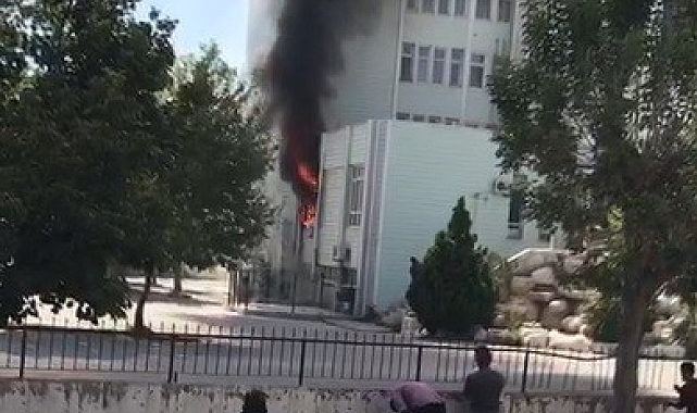 Sağlık merkezinde yangın paniği