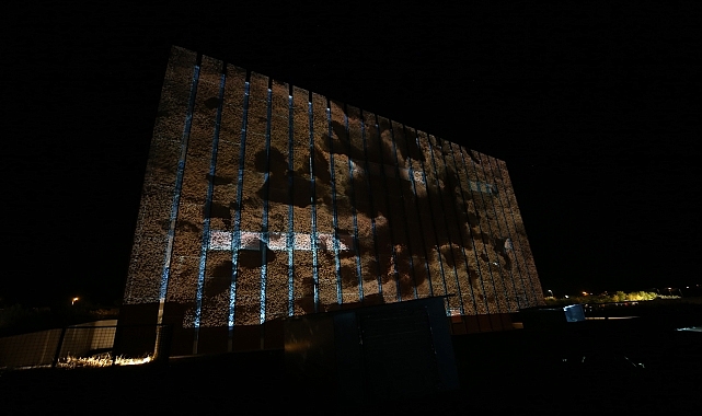 Troya Müzesi'nde "3D Mapping" gösterimi yapıldı