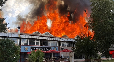 Üniversite yemekhanesinde yangın korkuttu!