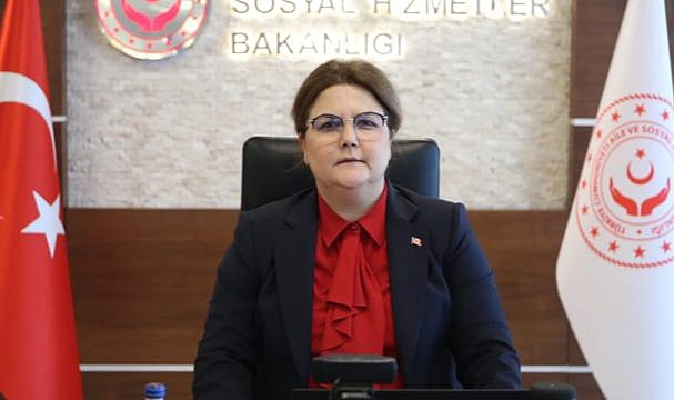 Bakan Yanık devlet korumasındaki kız çocuklarını ağırlayacak