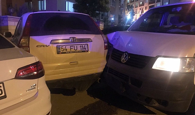 Bilecik'te freni boşalan kamyonet, 6 aracı biçti: 1 kişi yaralandı