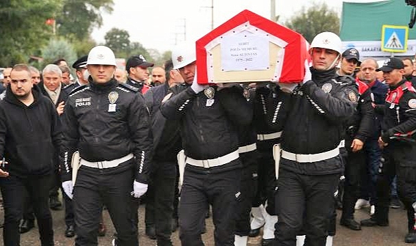 Bursa'da şehit olan polis memuru son yolculuğuna uğurlandı